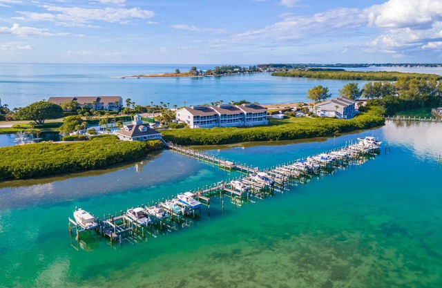 Beautiful Waterfront Condo at Boca Grande North - A Serene, Happy Space!