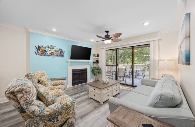 Beautifully Decorated 2 BR Villa ,Sleeps 8!