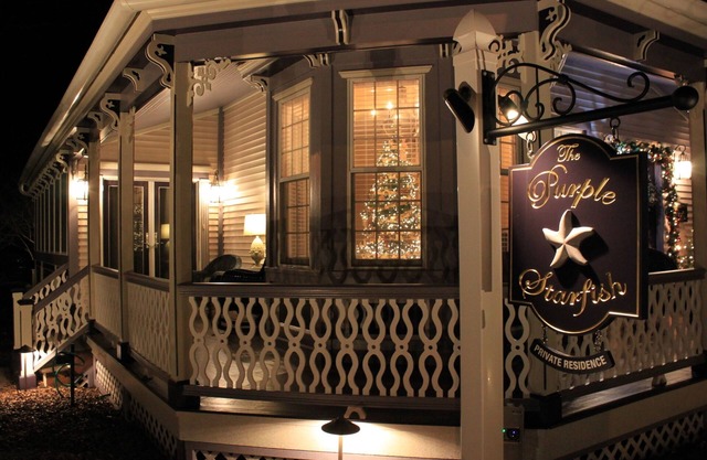 Beautifully Renovated 3BR 1889 Cape May Victorian .8 Mile to Beach