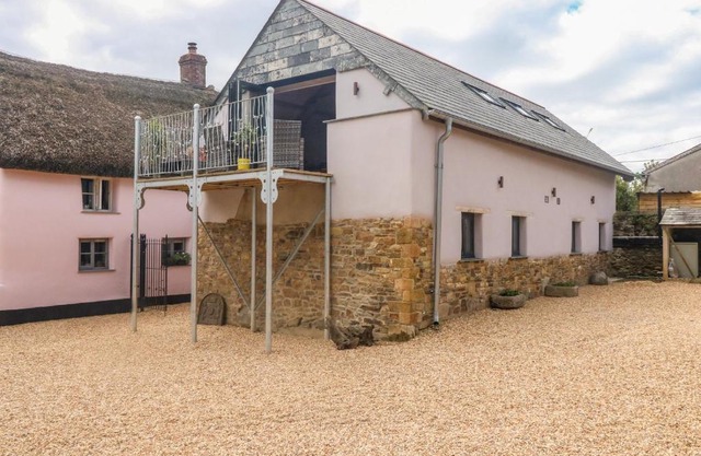 Becket's Barn