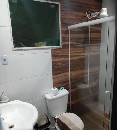 Bedroom kitchen bathroom and swimming pool Inn