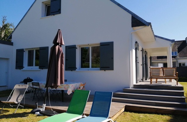 Beg-Meil house - 5 min walk to beaches and shops - 4 bedrooms, sleeps 8 (