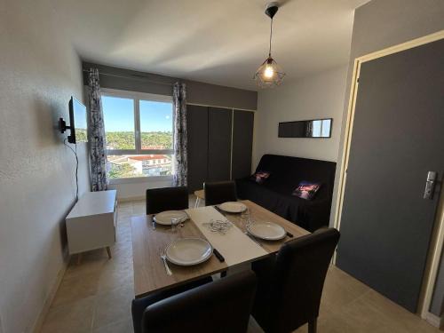 Bel appartement 2 pièces à Saint-Jean-de-Monts, à 50m de la plage, avec parking privé - FR-1-224C-544