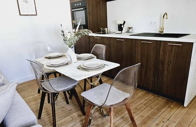 Bel Appartement avec Terrasse entre Caen et la Mer