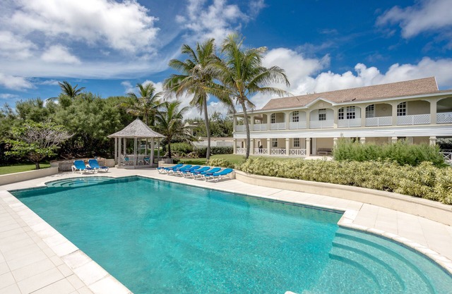 Belair Great House. A stunning escape with breathtaking views - up to 10 guests