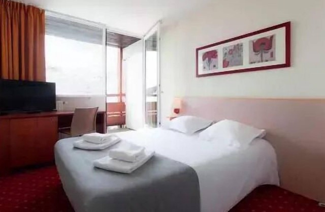 Belambra Clubs Les Menuires - Snow And Heaven - Half board - Essential Room 2 Adults View Impregnable Mountain