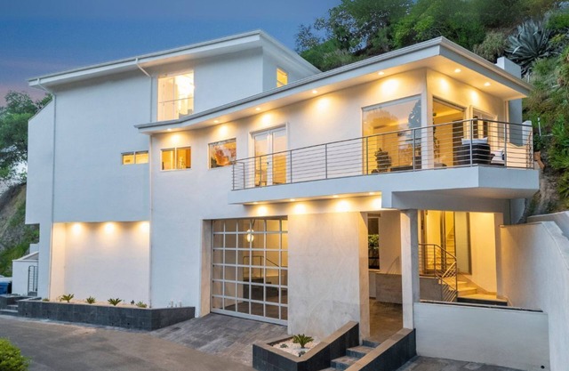 Belden View - Architectural Beauty w/Skyline Views & Rooftop Spa
