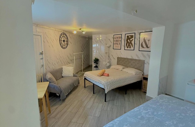 Belinda Rd, Comfort Studio Flat