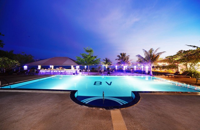 Bella Vista Waterfront Resort