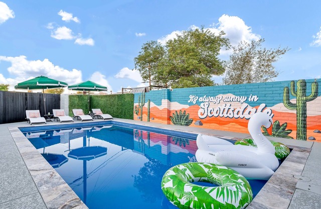 Bellissima! Brava! Game Room Hot Pool, Putt-Putt