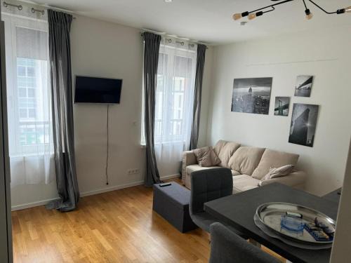 Berlin Apartment Genthiner 1