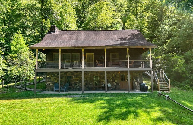 Berrey Patch-Creek Front-Firepit- Pet Friendly