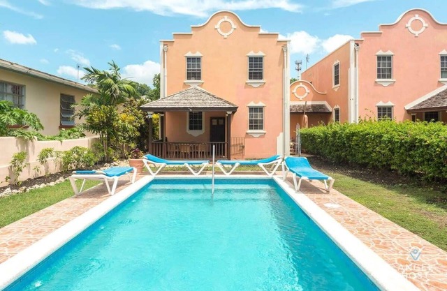 Best for Groups Townhome w/Pool & Walk to Beach