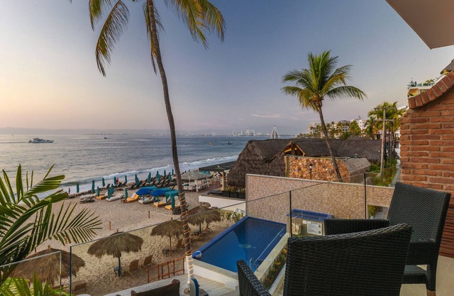 Best location on Los Muertos beach, Vallarta Shores #7