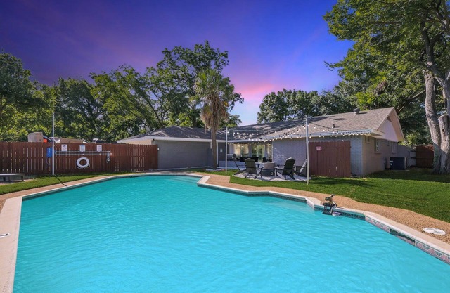 Best of Desoto, 5BR, 2BA with Pool, Patio