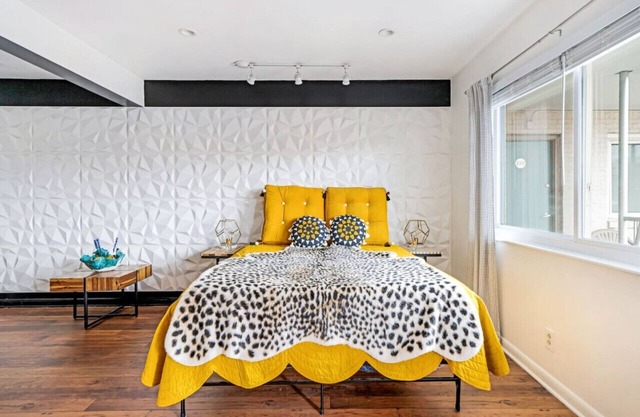 Best Of Nashville - Award Winning, Top Floor Studio and Pool