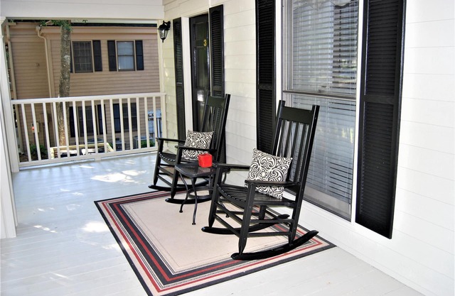 Best of Pawleys Plantation! Inviting Retreat for Golfers and Beach Lovers