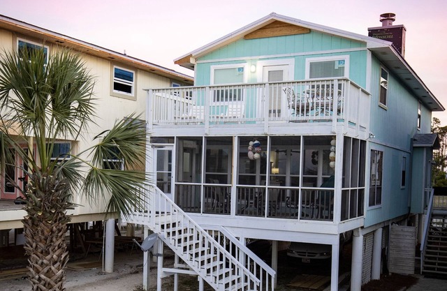 Best value on the Cape! Located End of Boardwalk to Beach! Kayaks.