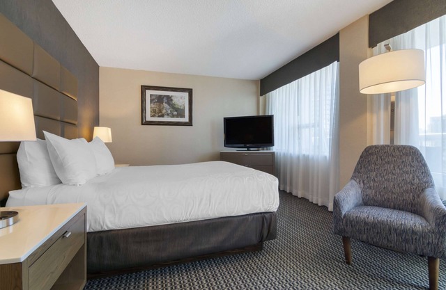 Best Western Premier Chateau Granville Hotel & Suites & Conf. Centre