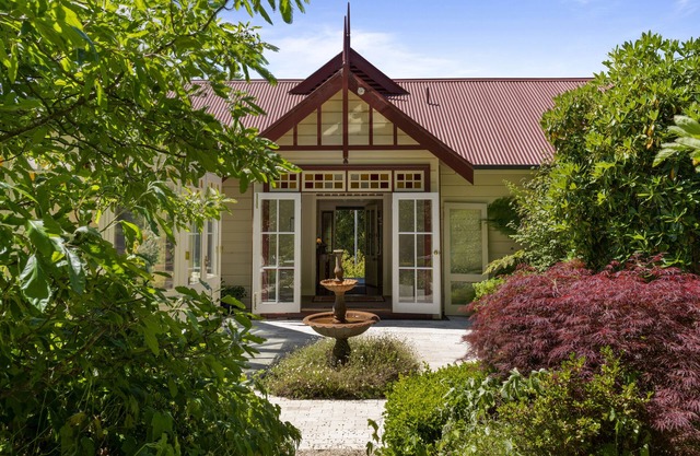Bethany Manor Bed & Breakfast