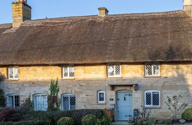 Betty's Cottage - near Burford