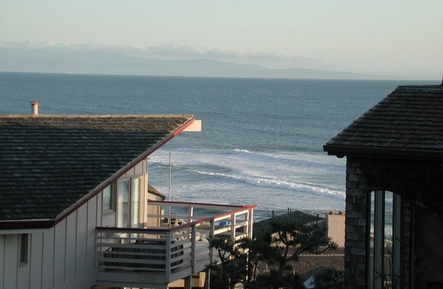 Big and Bright, Steps to Sand, Ocean Views, and Sleeps 8+