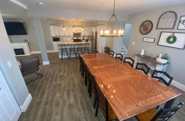 Big Family House 5 Minutes from Lake Michigan/Blue Chip Casino/Brewery/Wineries!