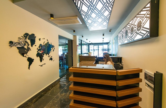 Big Point Hotel