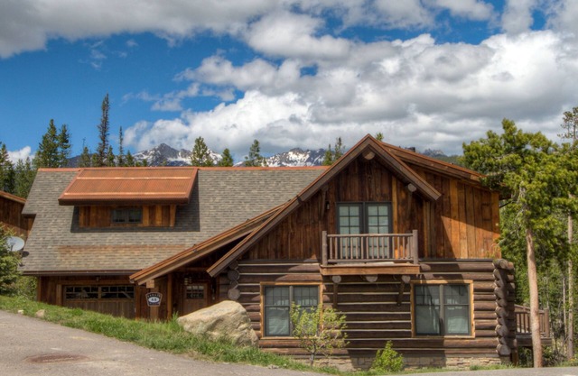 Big Sky Vacation Rentals: PR Manitou 3