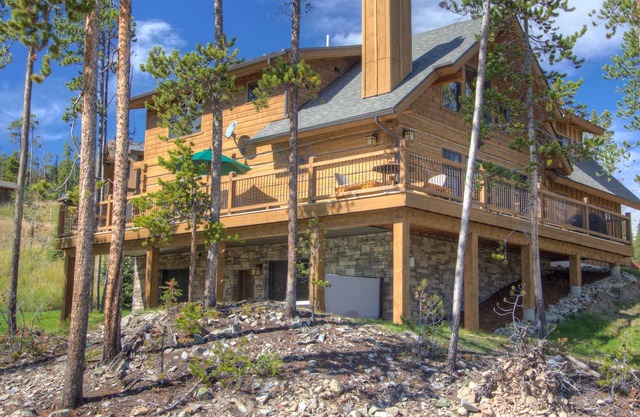 Big Sky Vacation Rentals: PR Oglala 4B