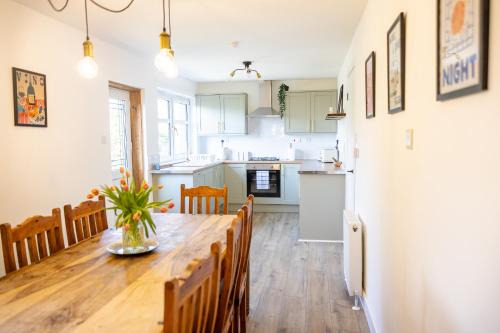 Birchgate Bothy - Spacious 4 Bedroom Home in Dunoon