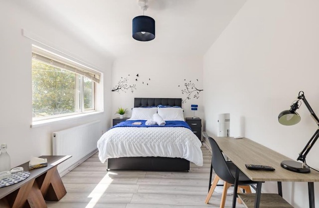 Birmingham Great Barr Property Near Junction 7 M6