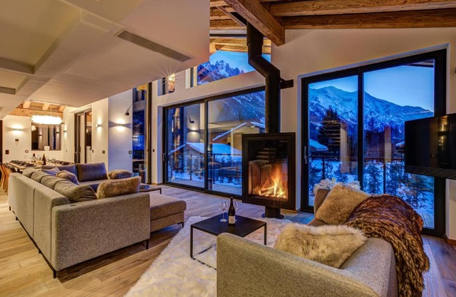 Black Pearl Chalet 5*