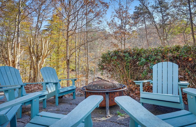Blairsville Cabin w/Hot Tub on Nottely Lake!