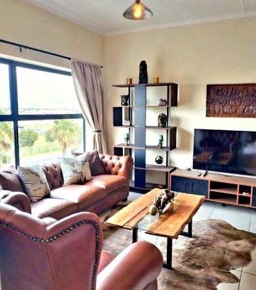 Blouberg Luxury Oasis With Pool & Scenic Mountain Views