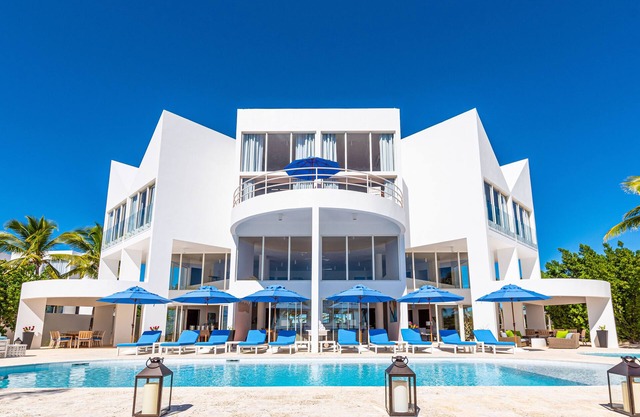 Blue Diamond - Private Villa at Altamer
