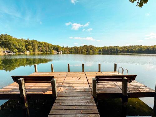 Blue Lake Cottage - 10 Minutes to Minocqua