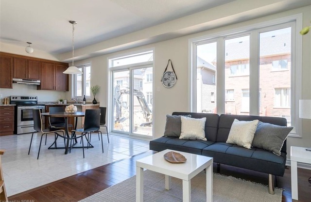 Blue Mountain 3-bedroom, 3-bath seasonal rental