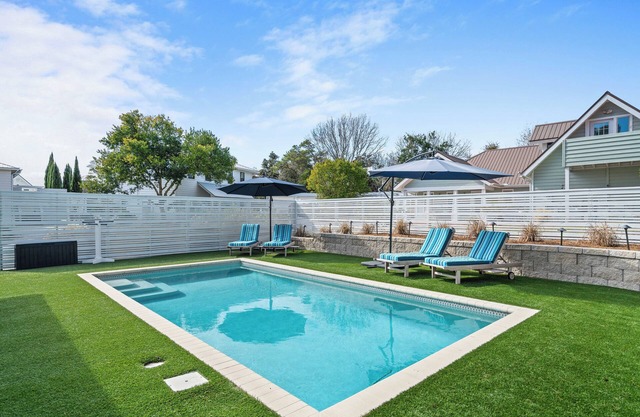 Blue Mountain Beach | Private Pool | 5 Bikes | Pet-Friendly