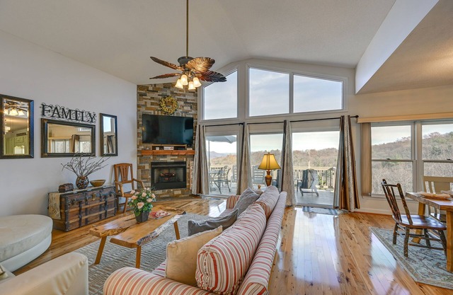 Blue Ridge Mountain Golf Resort Home w/ Views!