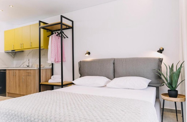 BLUE STONE Luxury Suites