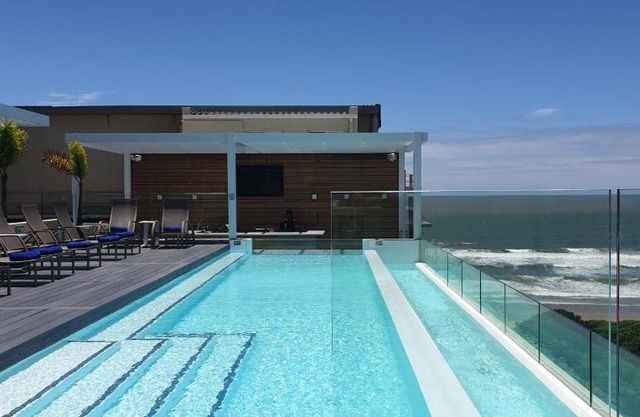 Blue Waters Hotel