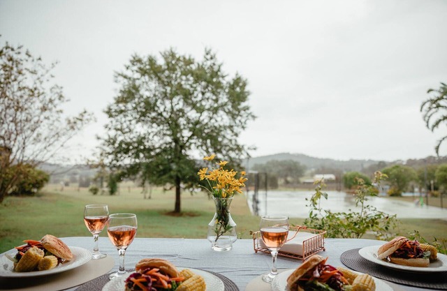 Bluebush Estate - Group GetawaynLocated in Lovedale the Heart of the Hunter