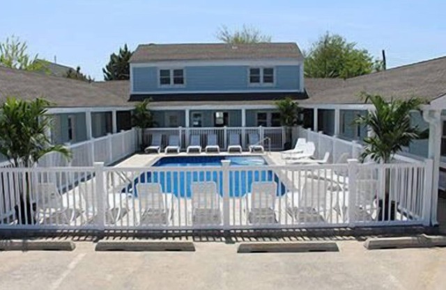 Boardwalk Beach Inn