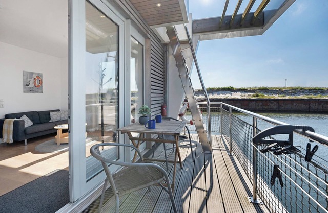 Boat "Sutje" with Sea View, Private Terrace & Wi-Fi