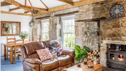 Boatsman's Cottage- sleeps 4- Garage- Mousehole