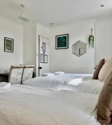 BoHo BreeZe Rooms