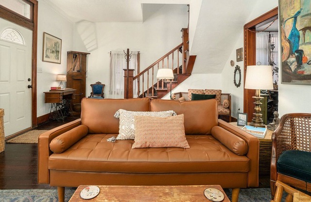 Boho Bungalow KC - Historic Northeast