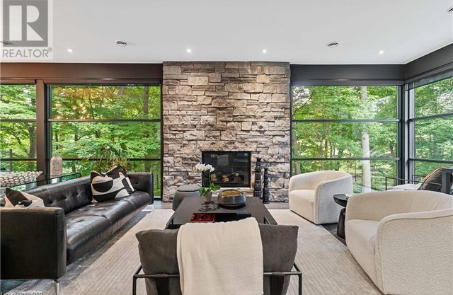 Book before dates are gone - Niagara's # 1 VR Home