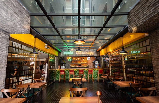 Boris Hotel
